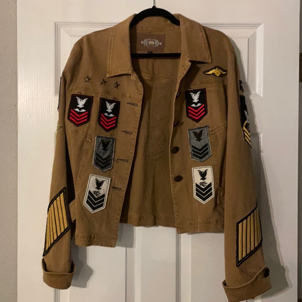 Double D denim jacket with patches